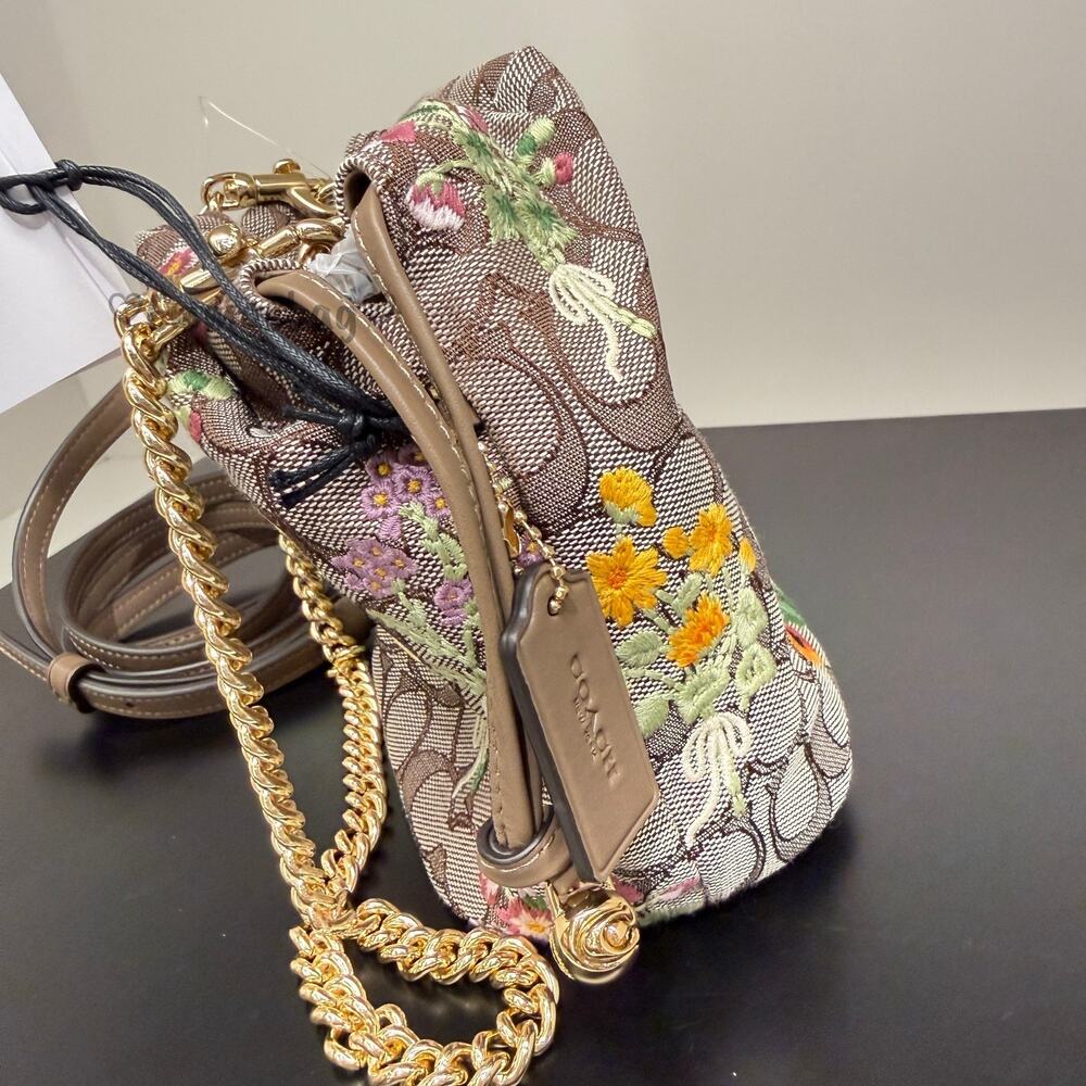 Coach Faye Mini Drawstring Bag Signature Jacquard With Floral Embroidery CDZ94 - Picture 3 of 7